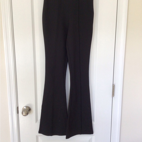 Miss Selfridge ponte seam kickflare pant in a size 4. - Picture 3 of 3